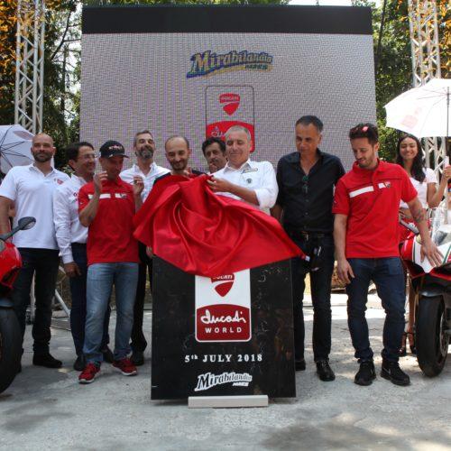 Primeira pedra do Ducati World já foi assente