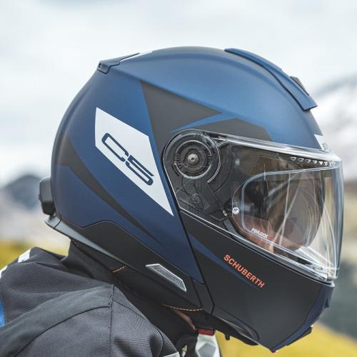 Goldenbat inicia vendas do capacete modular Schuberth C5