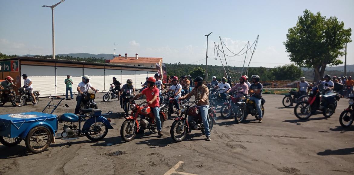 Passeio de ciclomotores e motociclos clássicos em Mação, dia 3 de julho